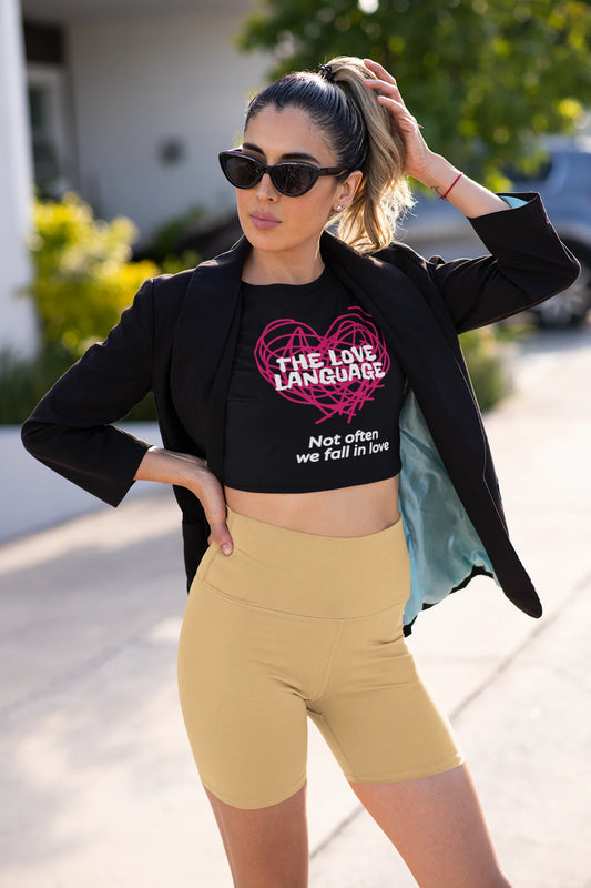 Cluvian Heartline Graphic Crop Top – Black